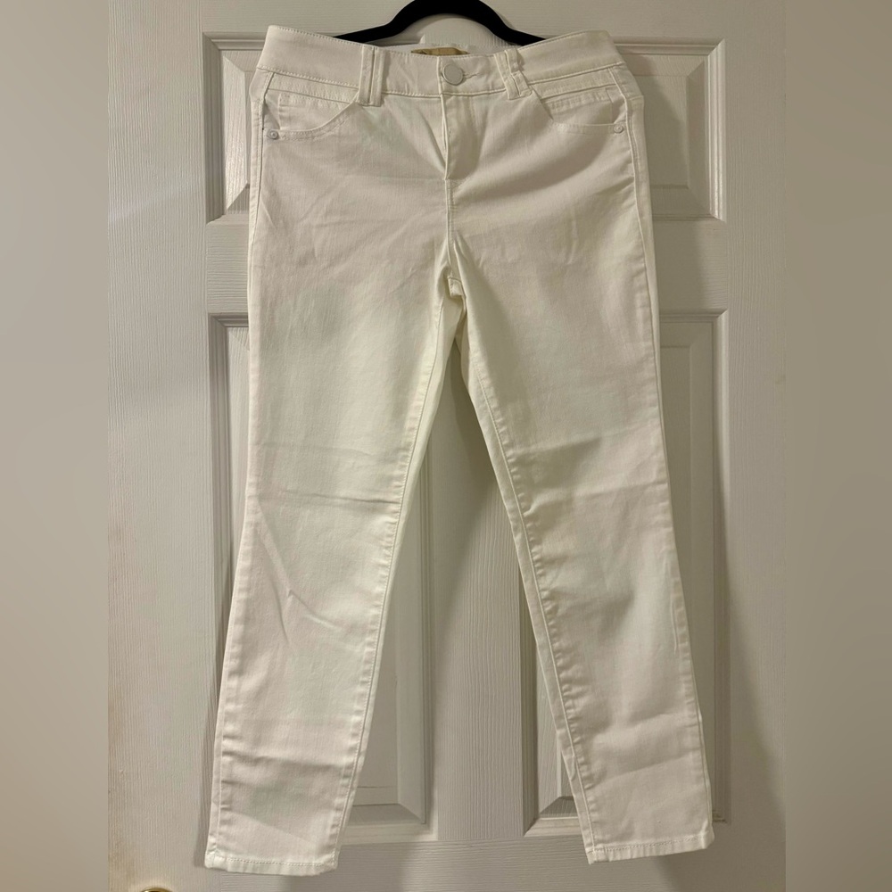 Democracy White Ankle Crop Pants